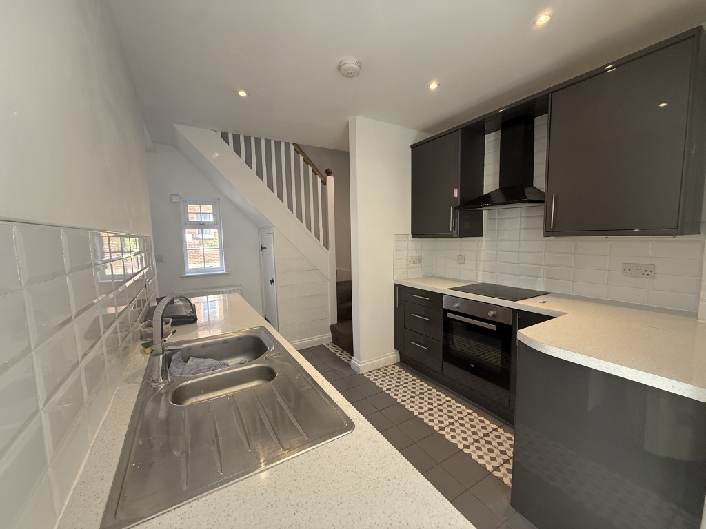 Lot: 99 - REFURBISHED TWO-BEDROOM TERRACED PROPERTY - Kitchen from back door